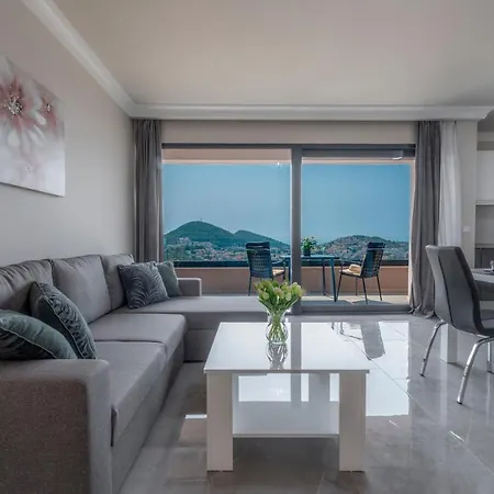 Apartment Makris No1 *