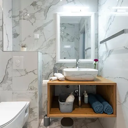 Makris No1 * دوبروفينك