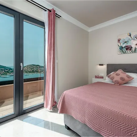 Makris No1 * Ντουμπρόβνικ